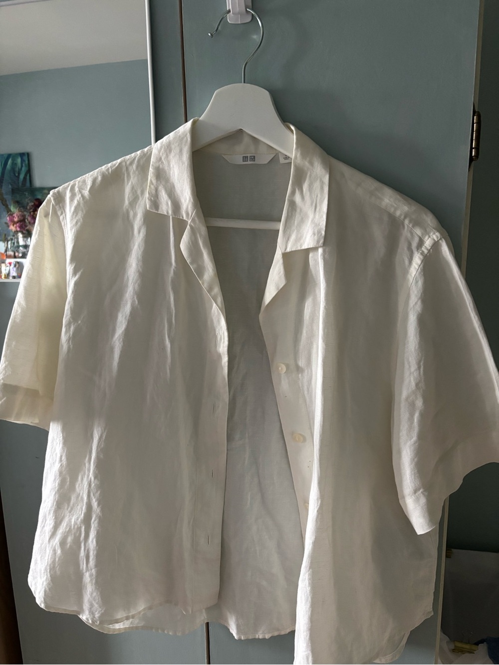 Uniqlo Cream Short-Sleeve Cotton Button Down Shirt